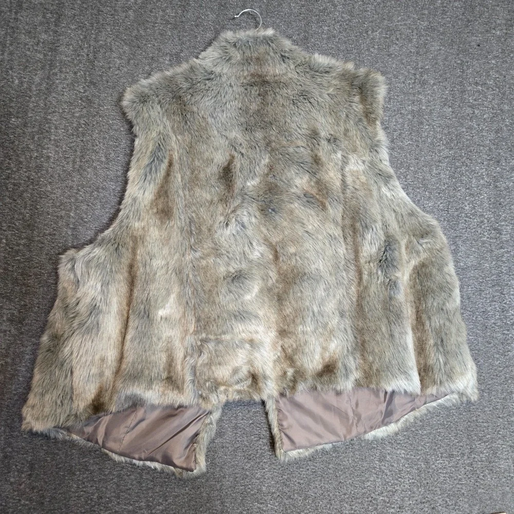 ELLE Faux Fur Vest Gray Plush Sleeveless Jacket NWT Plus Sz 3X Soft Shaggy‎